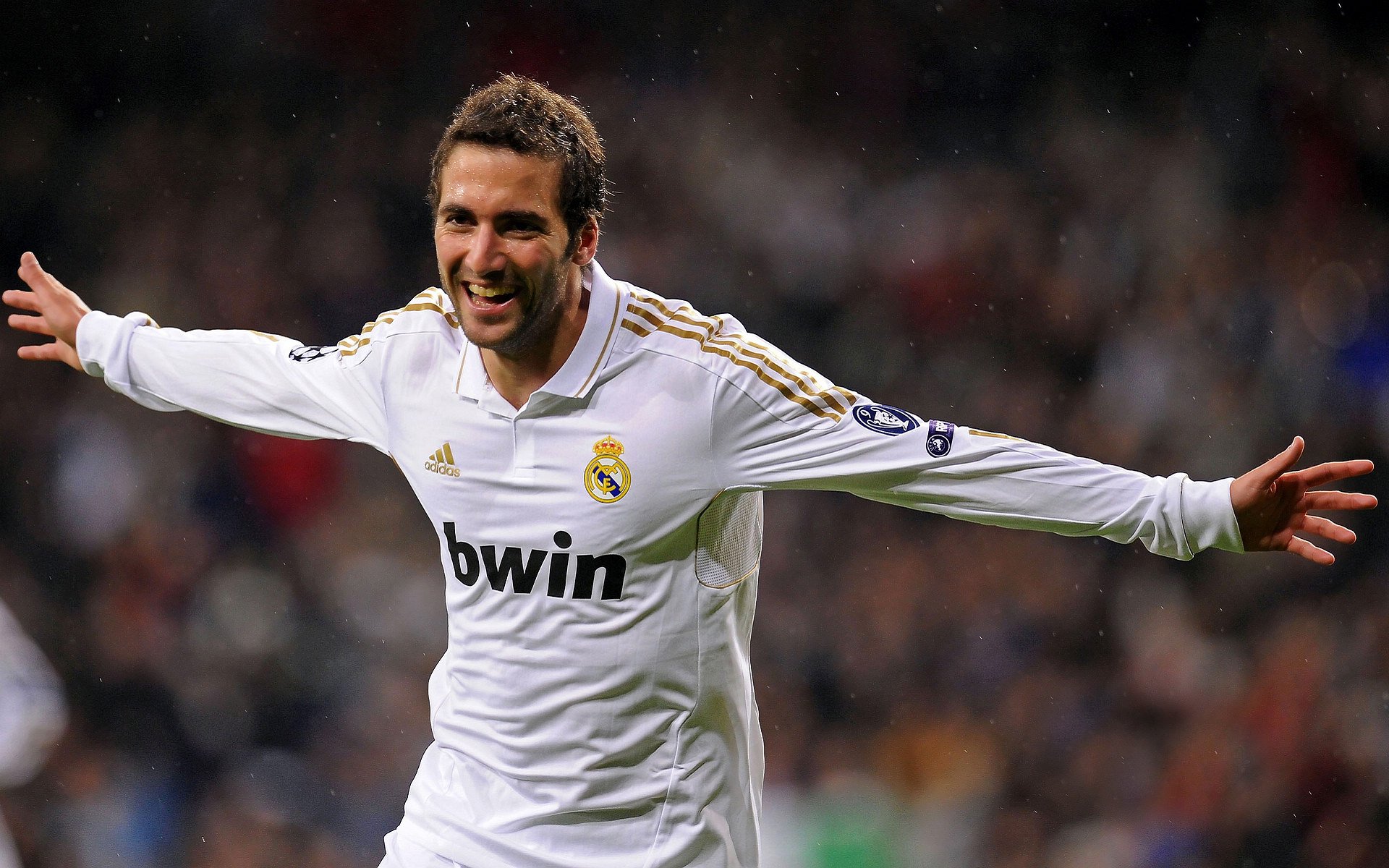 曝阿莫林与安德森通道交谈,其明夏愿加盟曼联!冬窗9000万豪购没戏